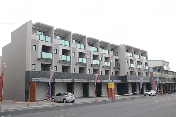 翡翠店墅建案主視覺