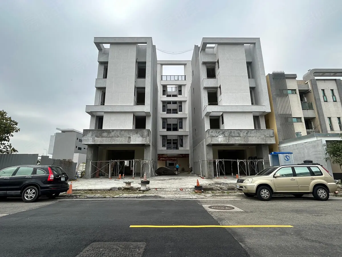 凱迪高鐵荷雅建案圖輯 1